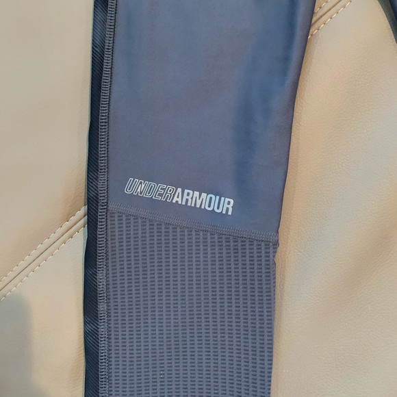 Under Armour Pants - Picture 5 of 9